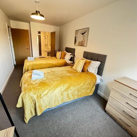 2 Bedroom, 2 Bathroom Modern Apartment Close To Ocean Village, Free Parking, Single Or Double Beds Southampton Exteriör bild