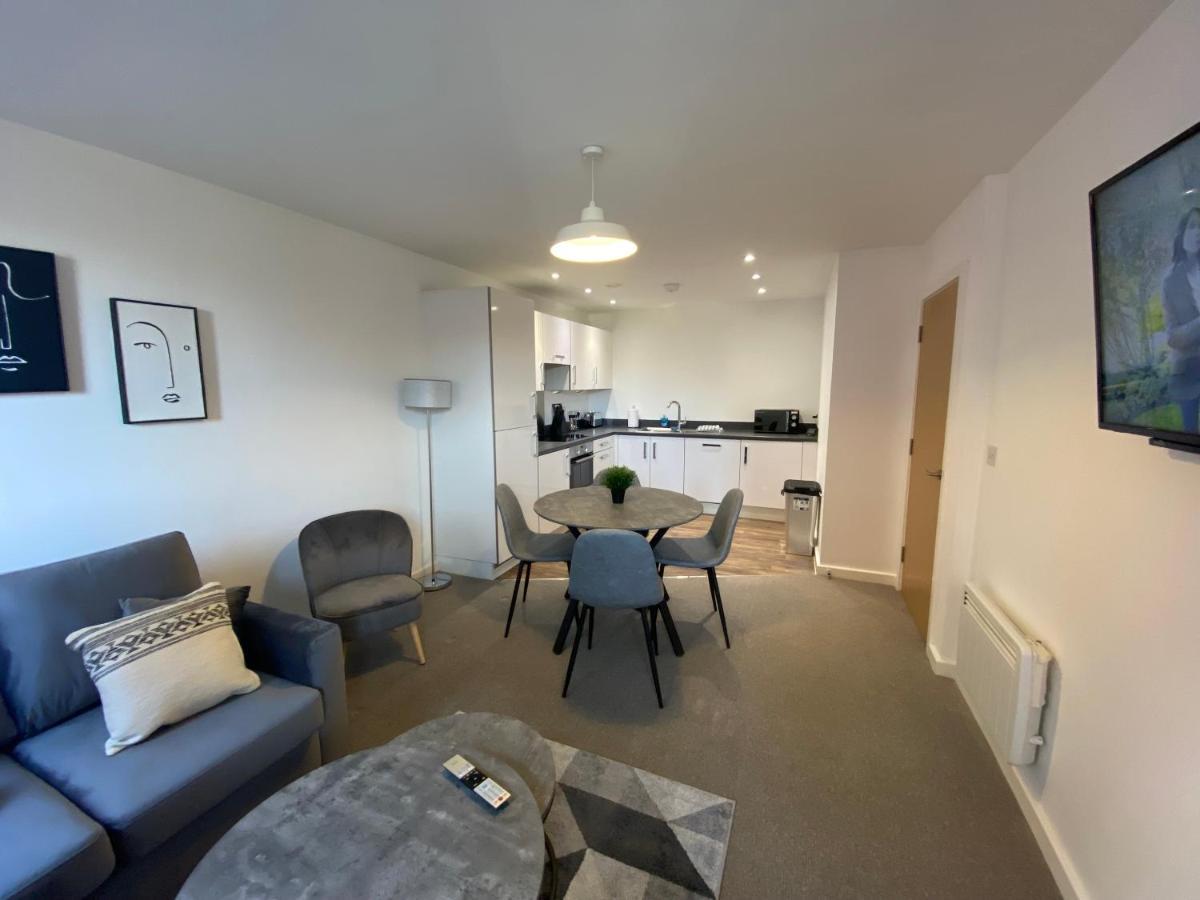 2 Bedroom, 2 Bathroom Modern Apartment Close To Ocean Village, Free Parking, Single Or Double Beds Southampton Exteriör bild