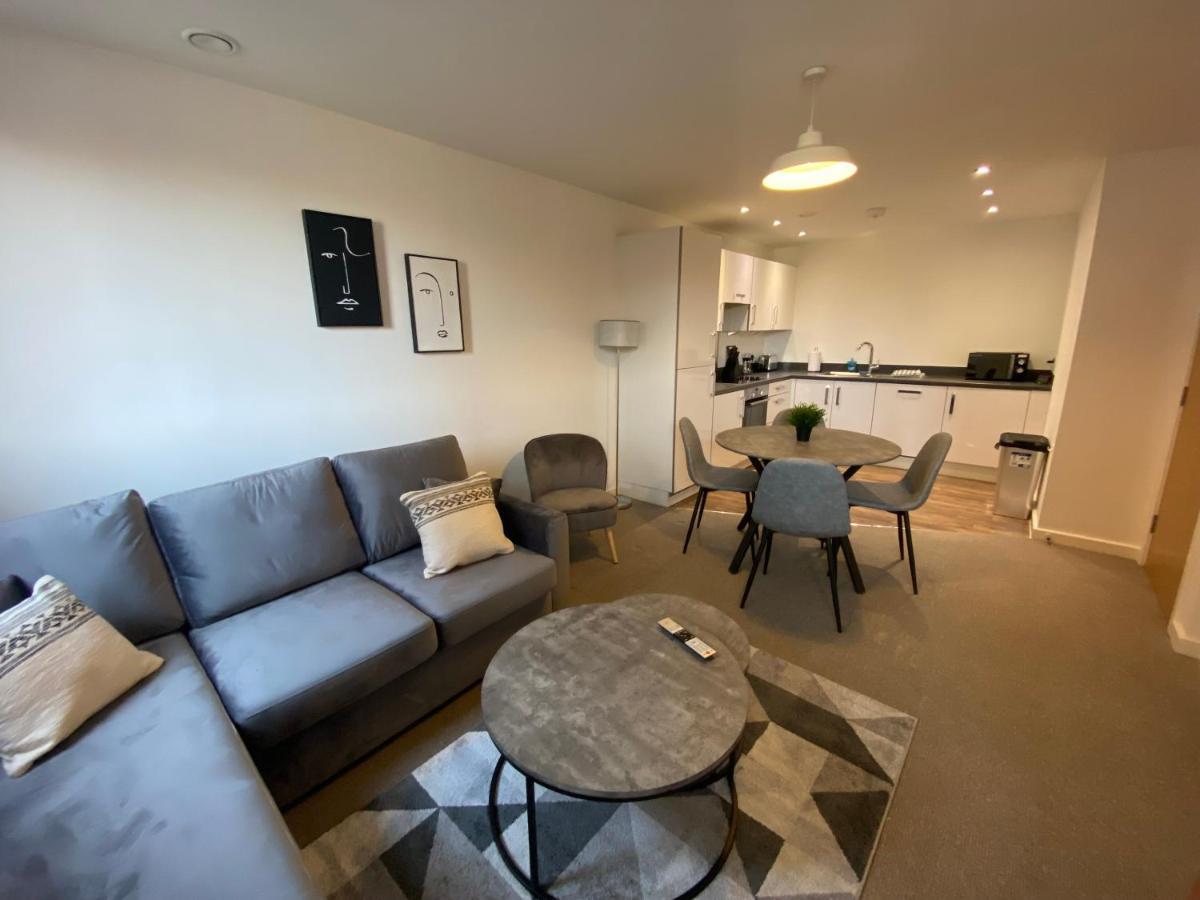 2 Bedroom, 2 Bathroom Modern Apartment Close To Ocean Village, Free Parking, Single Or Double Beds Southampton Exteriör bild